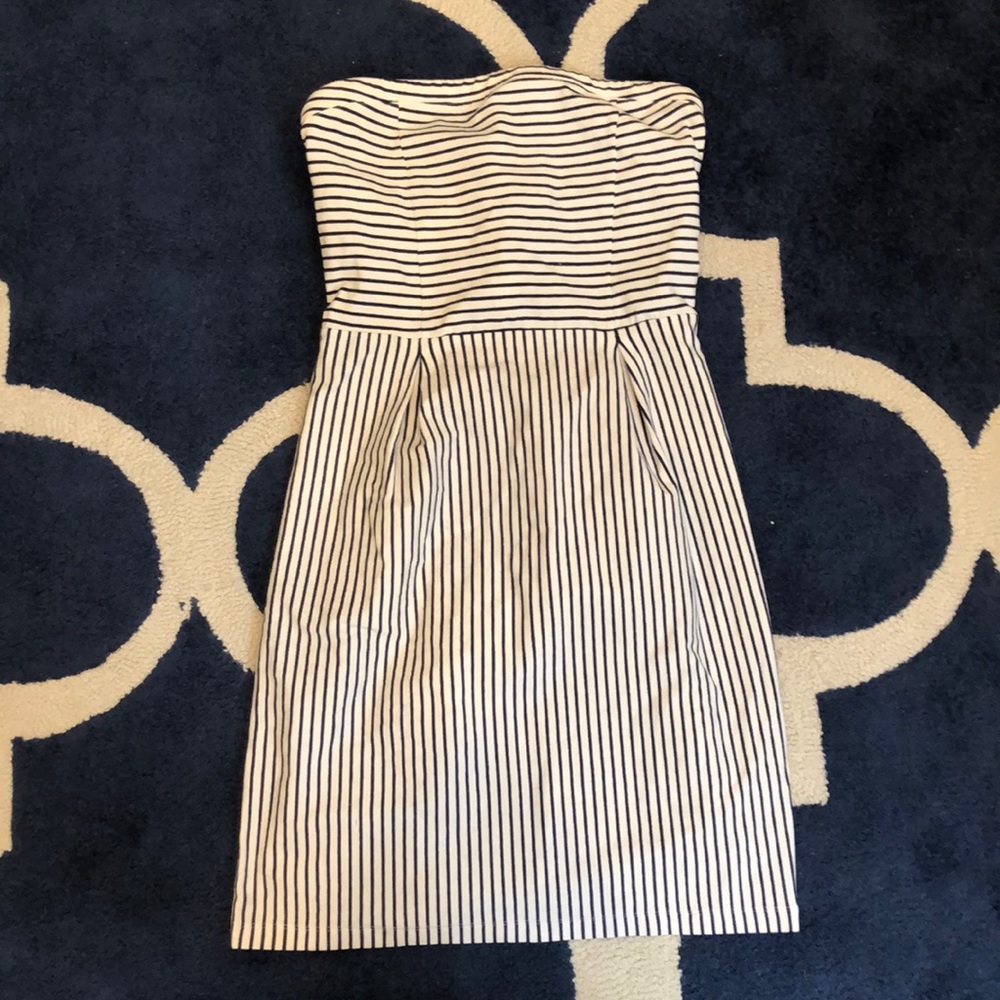 White and blue striped strapless dress